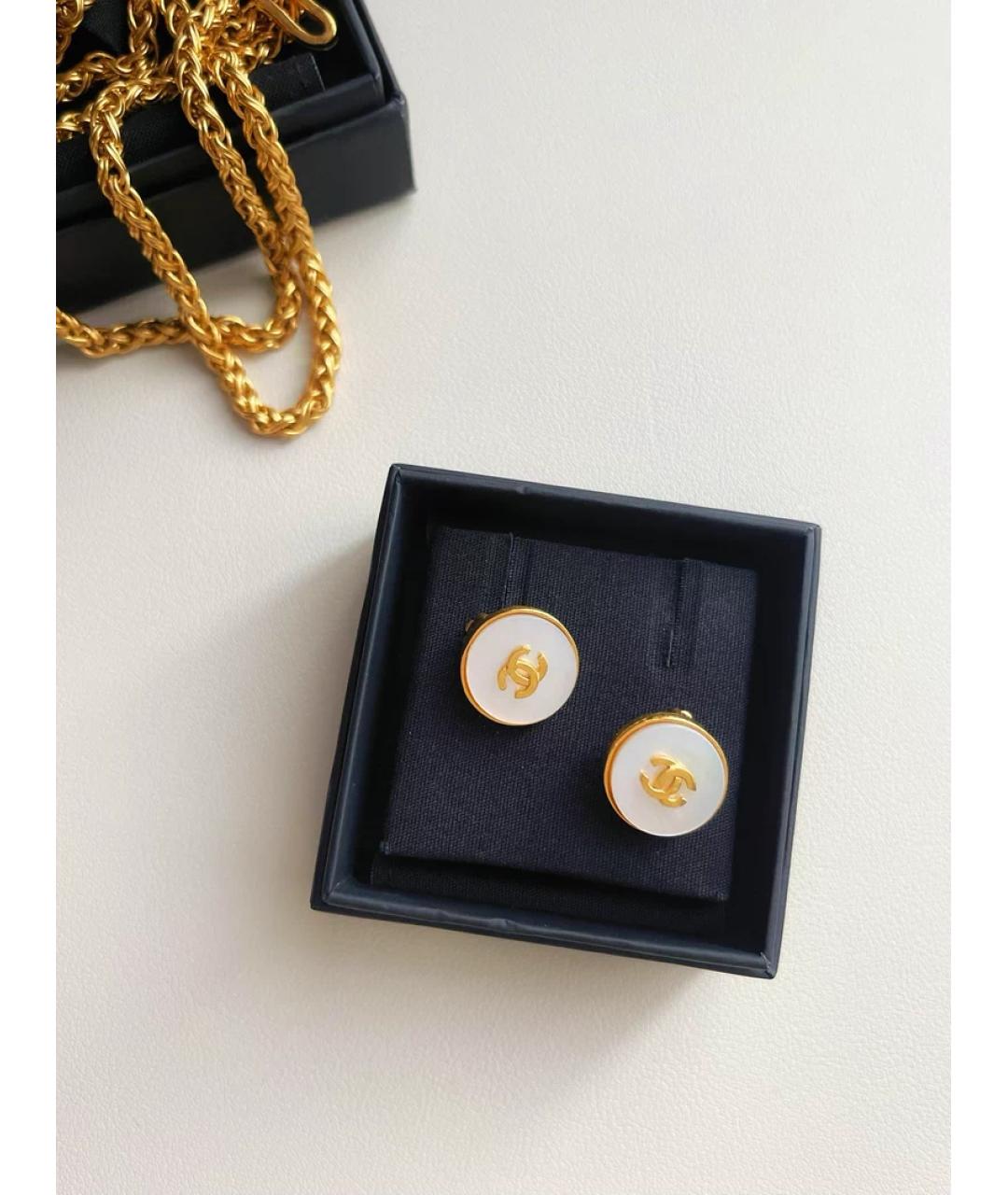 CHANEL Белые металлические серьги, фото 4