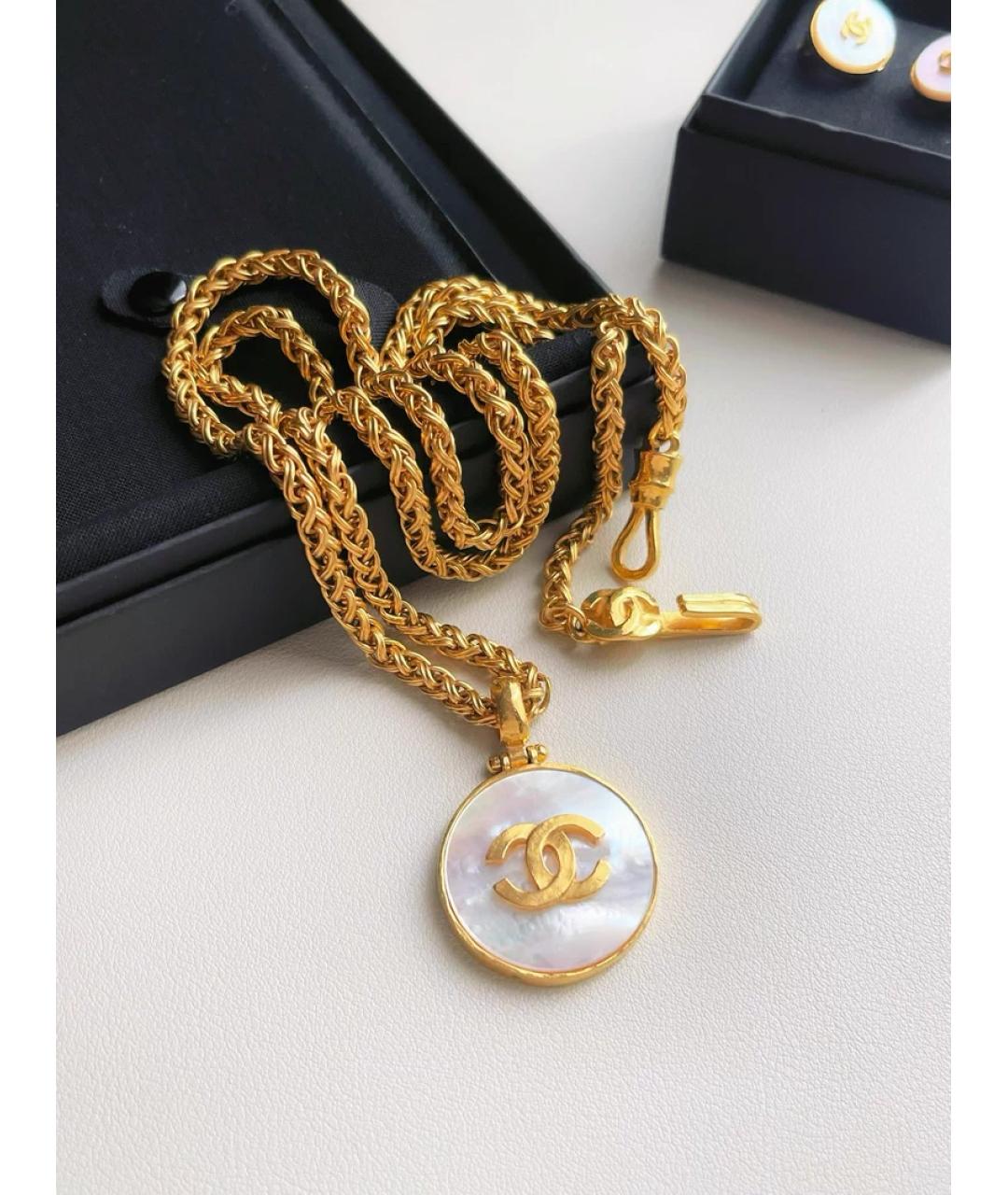 CHANEL Золотая металлическая подвеска, фото 5