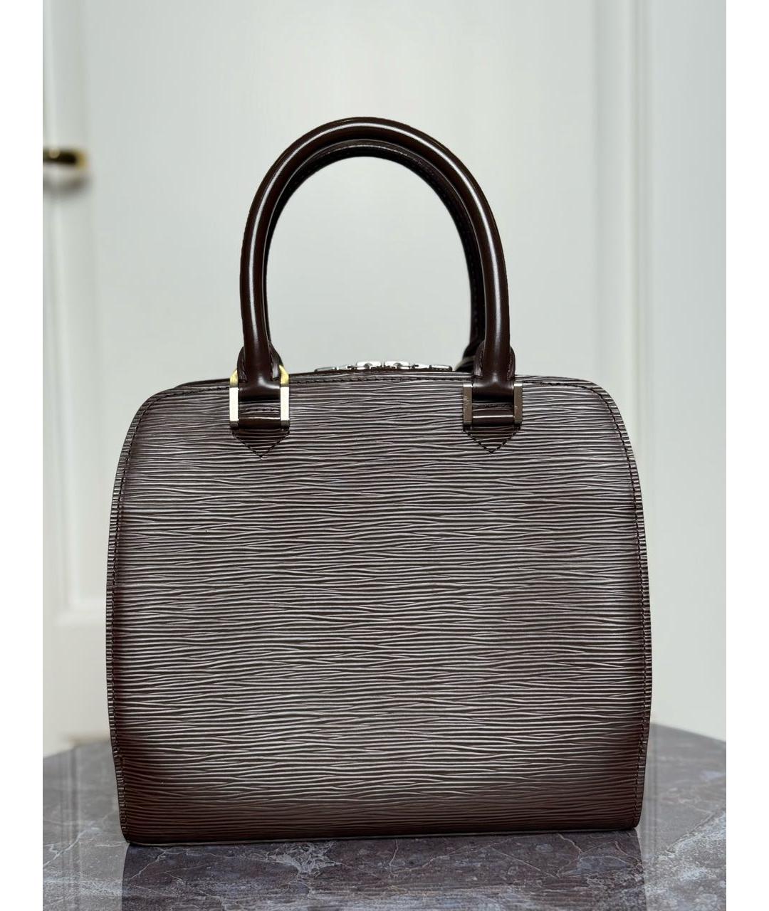 LOUIS VUITTON Коричневая кожаная сумка с короткими ручками, фото 3