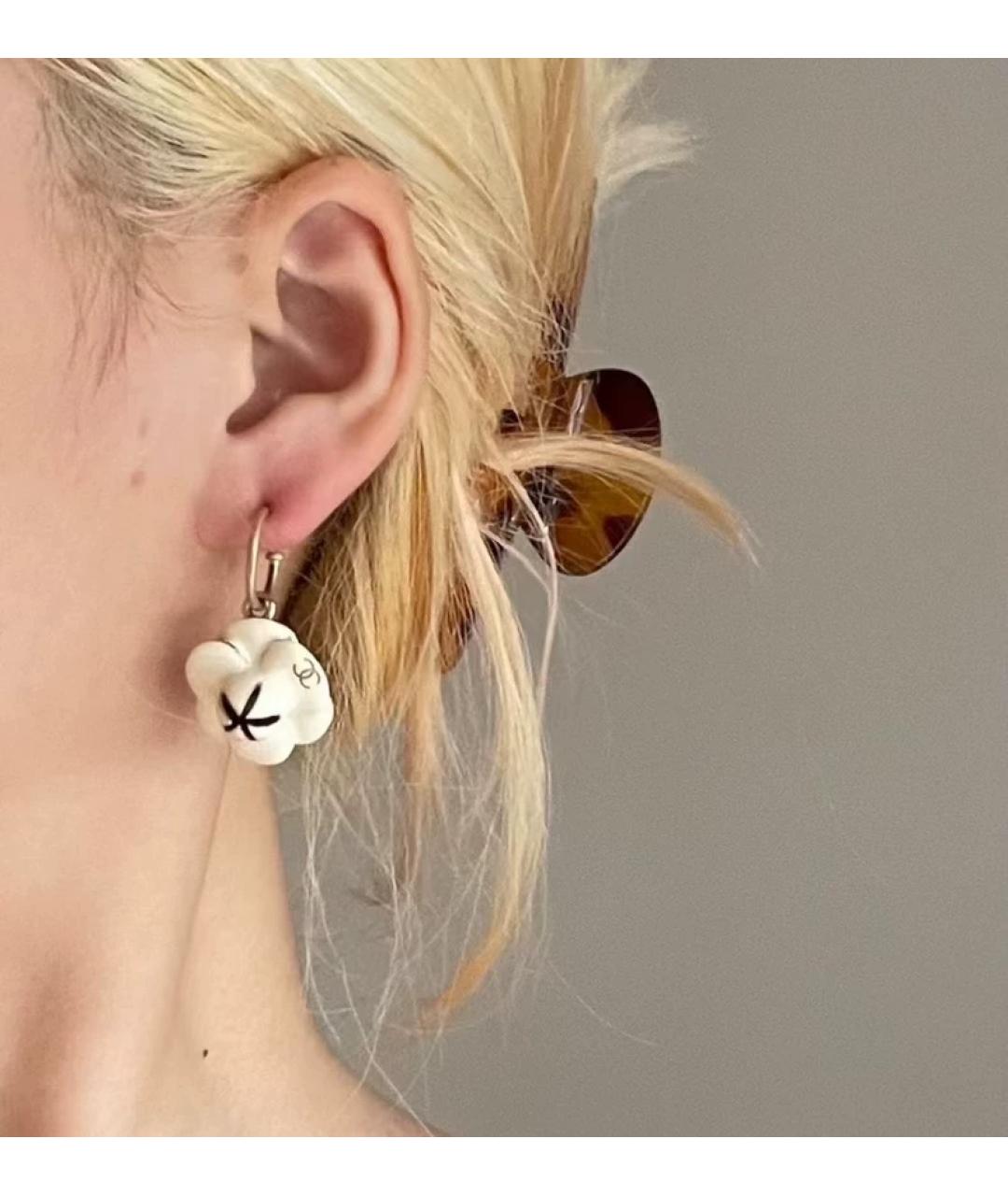 CHANEL Золотые металлические серьги, фото 4