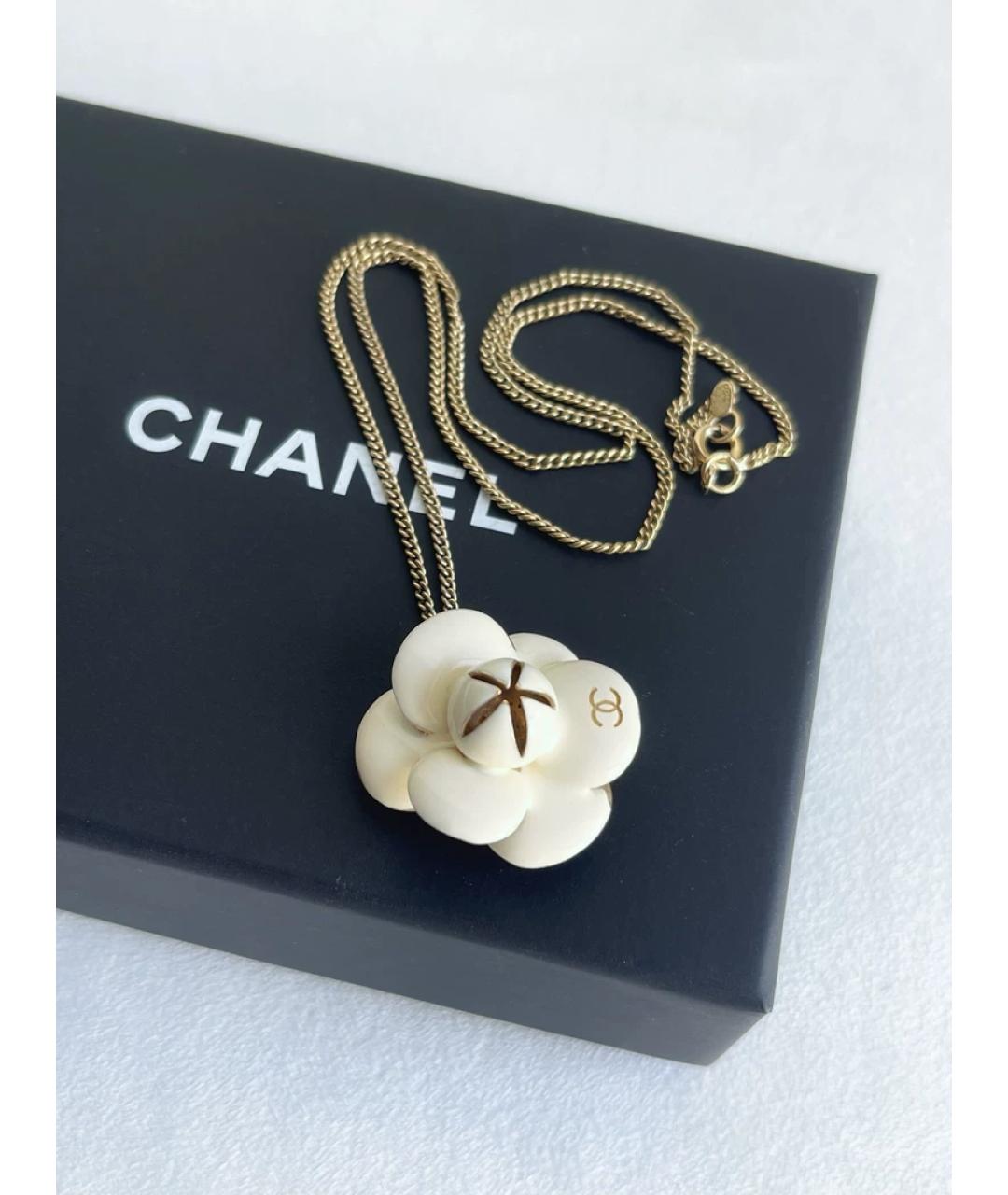 CHANEL Белая подвеска, фото 7