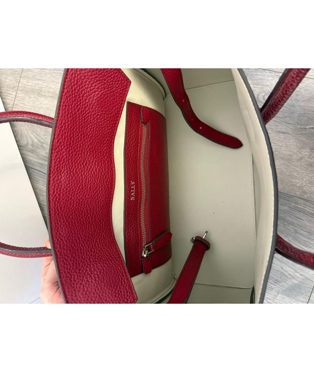BALLY Красная кожаная сумка с короткими ручками, фото 4