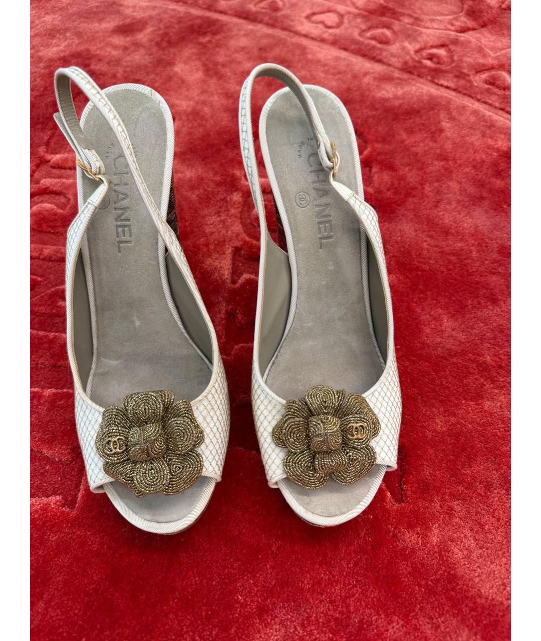 CHANEL Белые кожаные босоножки, фото 2