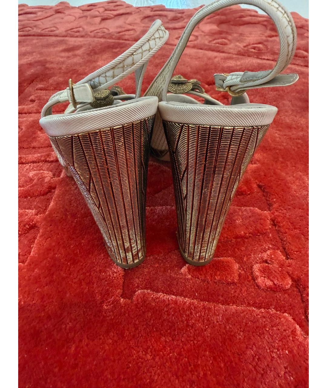 CHANEL Белые кожаные босоножки, фото 3