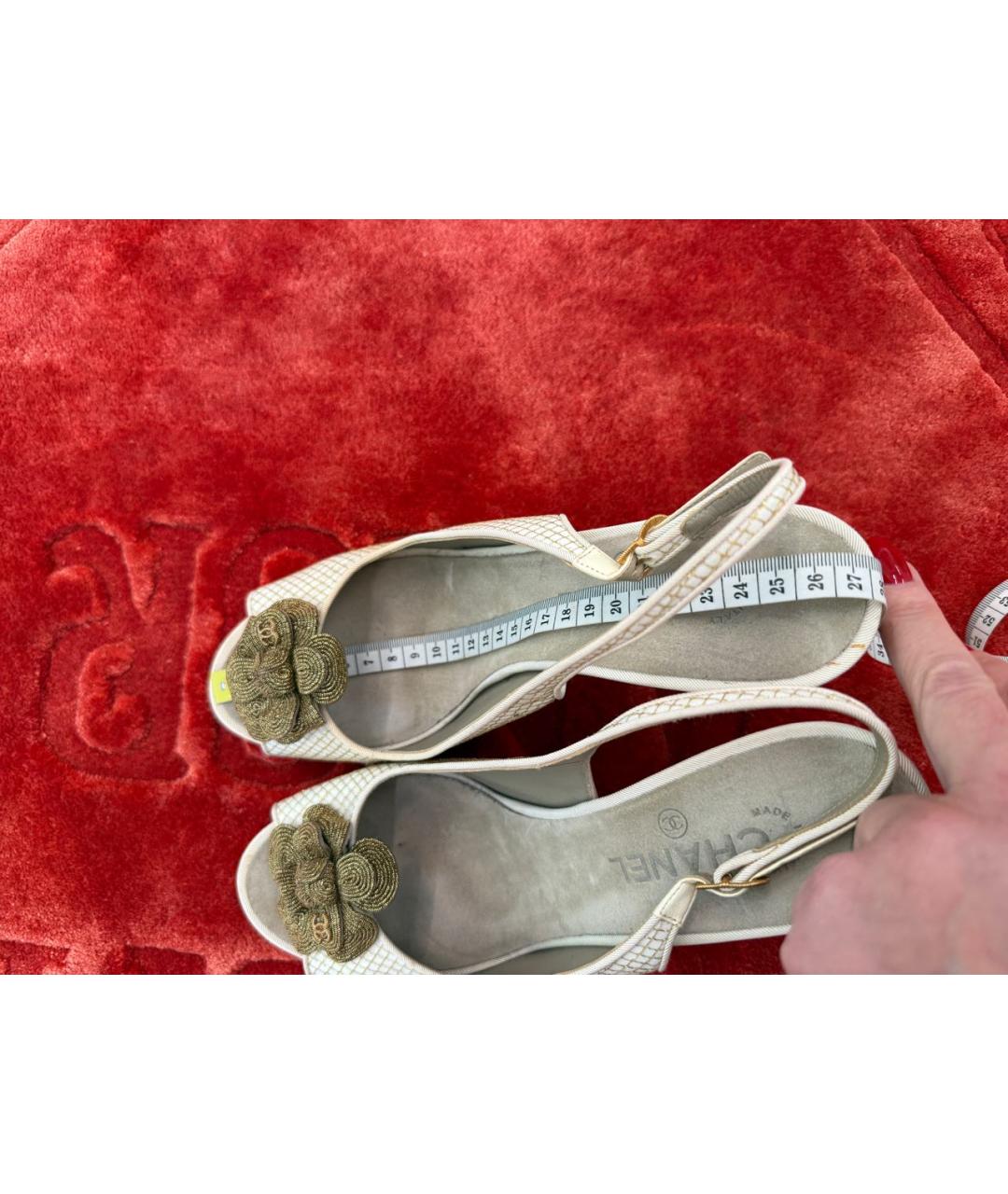 CHANEL Белые кожаные босоножки, фото 4