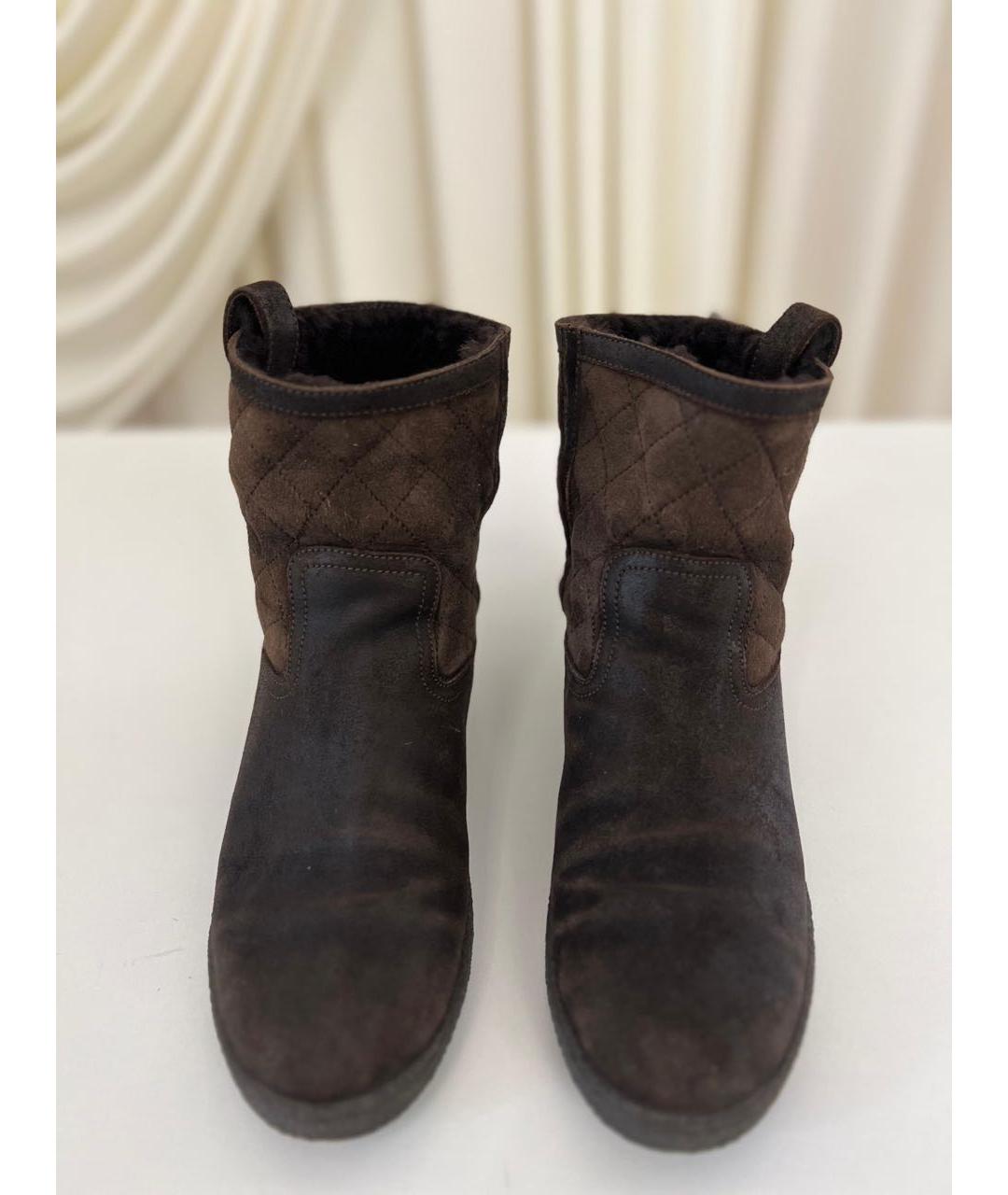 CHANEL Коричневые замшевые ботильоны, фото 2