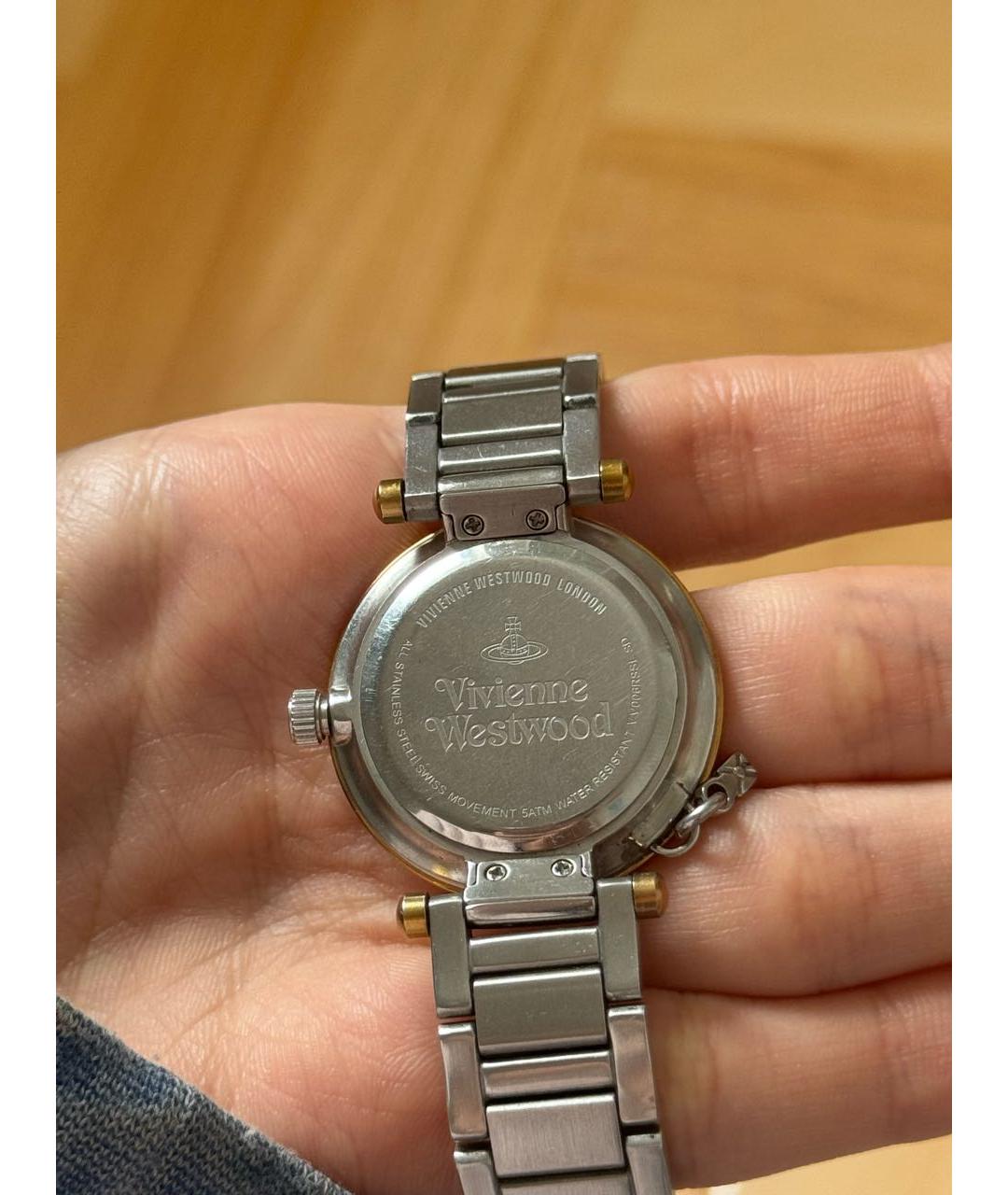 VIVIENNE WESTWOOD Золотые металлические часы, фото 2