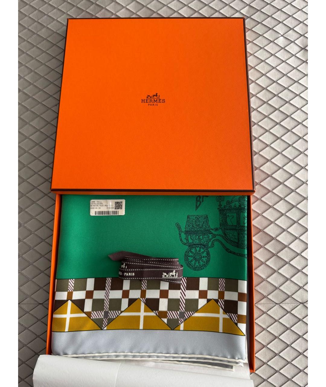 HERMES Зеленый шелковый платок, фото 3
