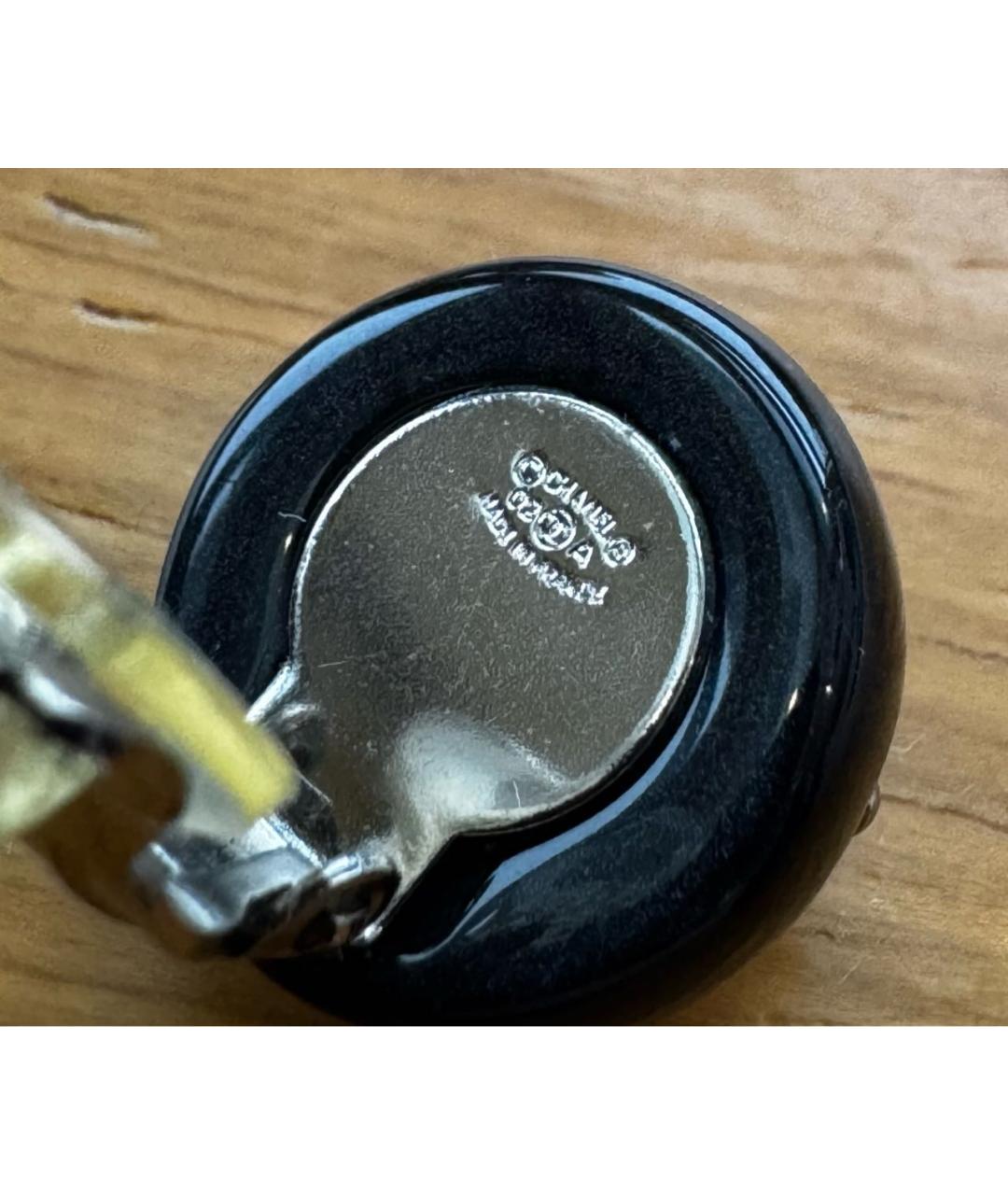 CHANEL Черные пластиковые клипсы, фото 3