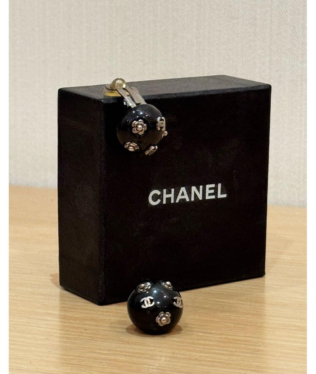 CHANEL Черные пластиковые клипсы, фото 5