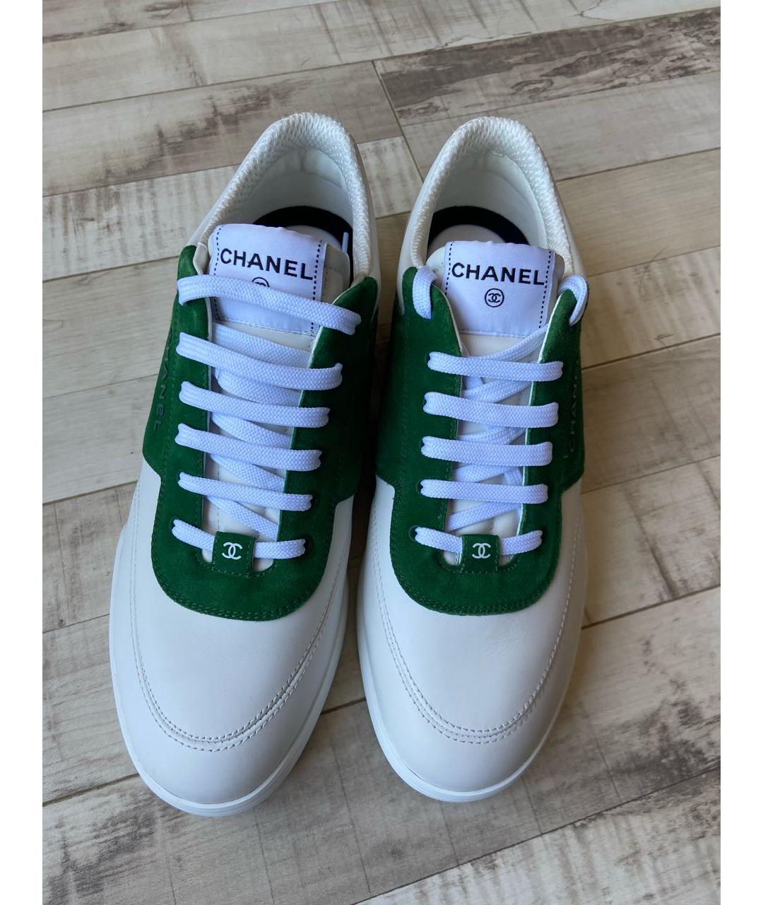 CHANEL Белые кожаные низкие кроссовки / кеды, фото 2