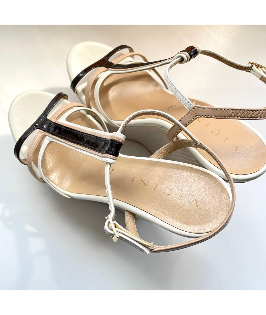 VICINI Белые кожаные босоножки, фото 5