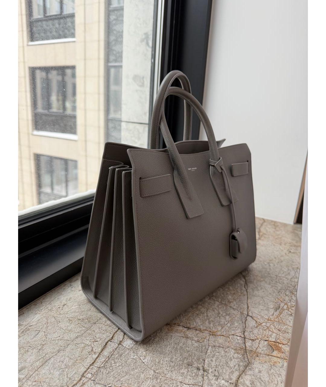 SAINT LAURENT Серая кожаная сумка с короткими ручками, фото 2