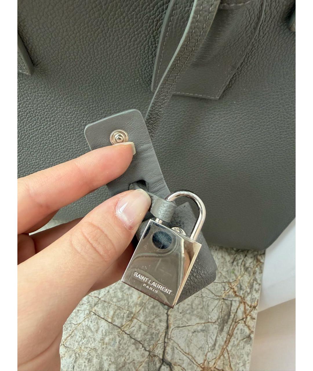 SAINT LAURENT Серая кожаная сумка с короткими ручками, фото 7