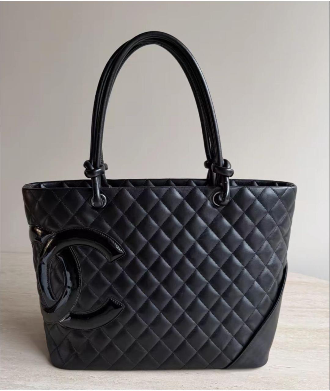 CHANEL Черная кожаная сумка тоут, фото 5