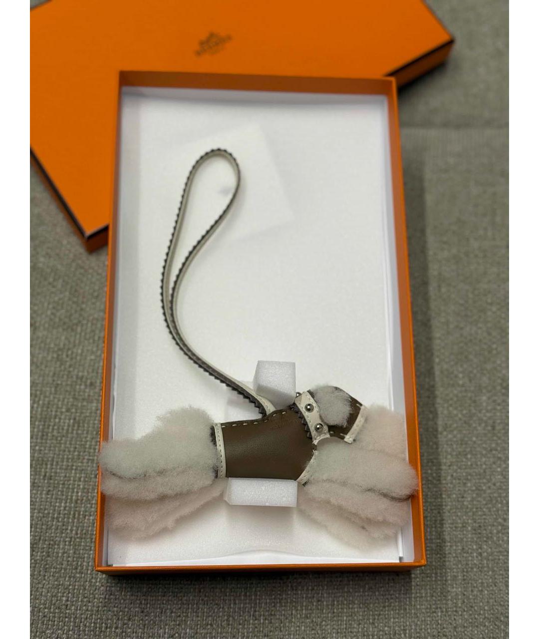 HERMES Белый брелок, фото 3