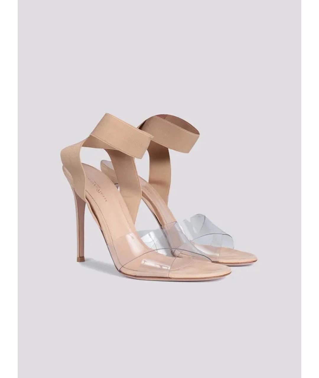 GIANVITO ROSSI Бежевые босоножки из лакированной кожи, фото 5