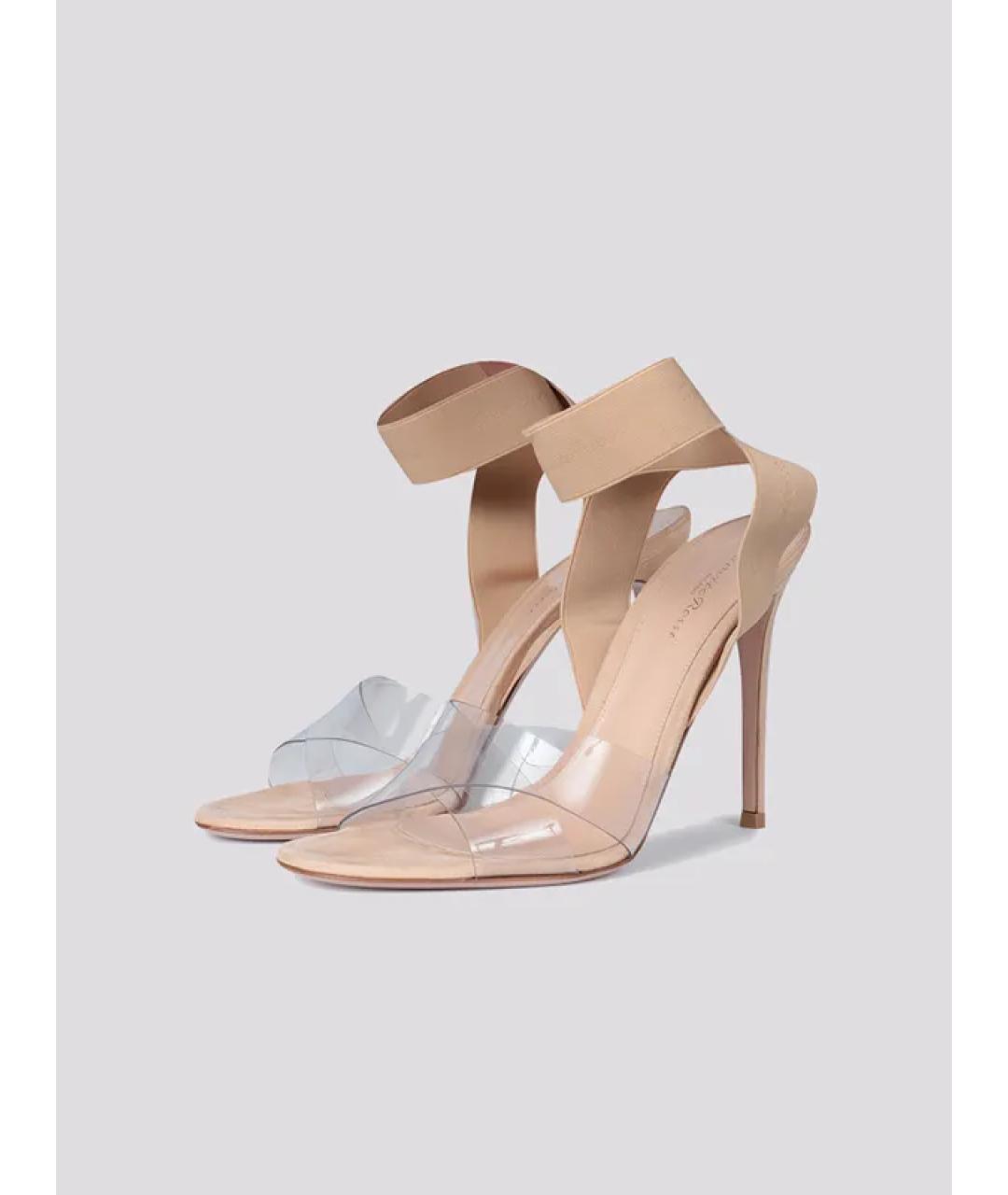 GIANVITO ROSSI Бежевые босоножки из лакированной кожи, фото 2