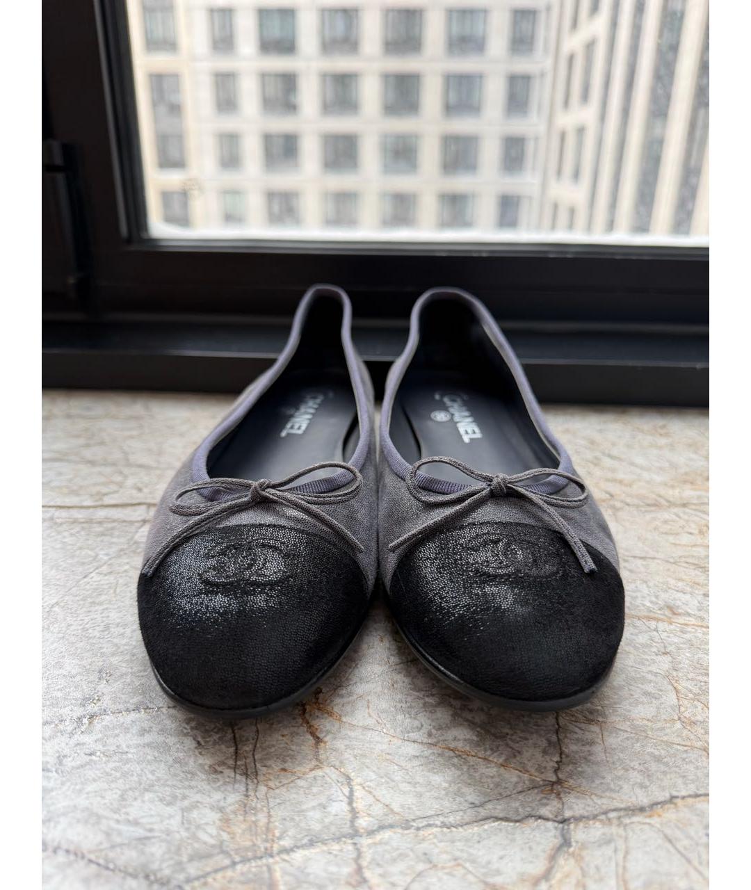 CHANEL Темно-синие кожаные балетки, фото 2