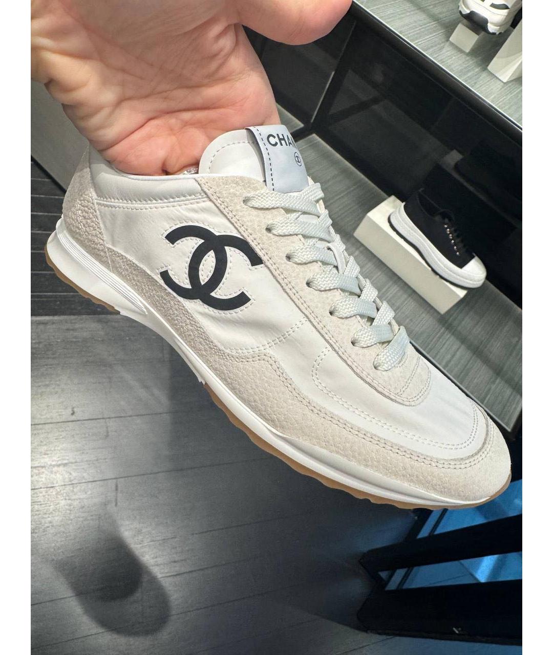 CHANEL Белые кроссовки, фото 3