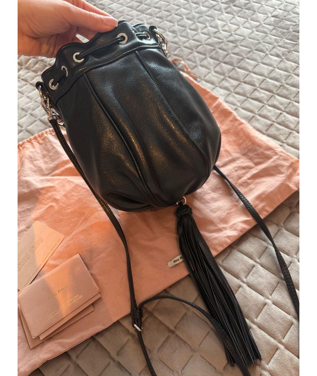 MIU MIU Черная кожаная сумка через плечо, фото 3