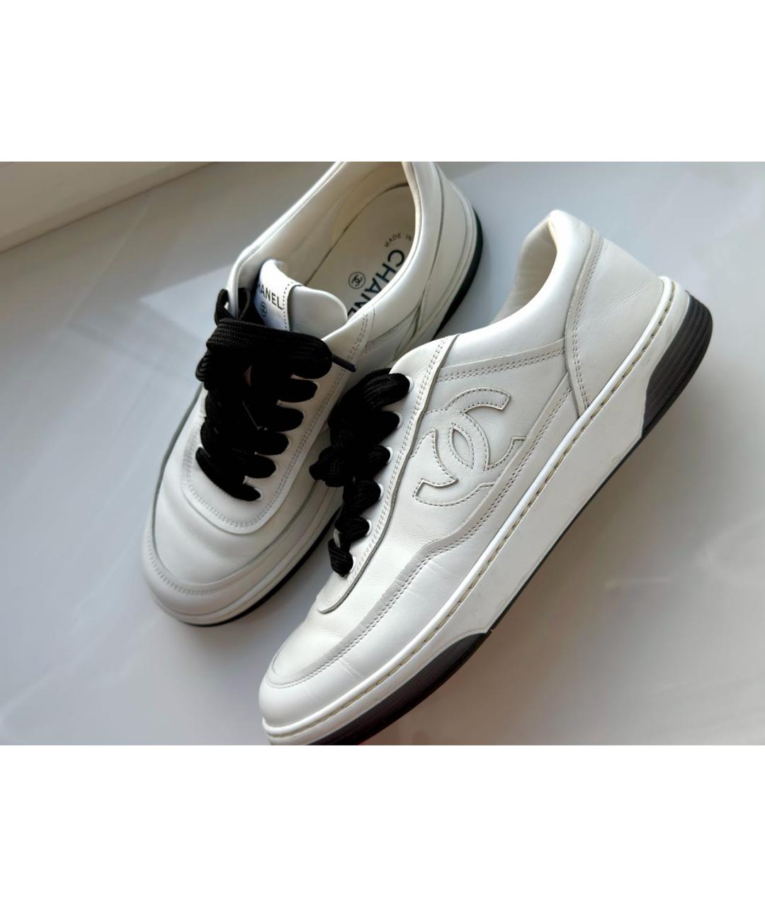 CHANEL Белые кожаные кеды, фото 2