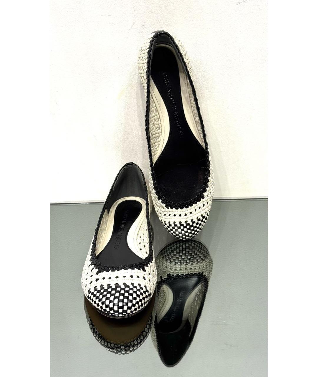 ALEXANDER MCQUEEN Белые кожаные балетки, фото 4