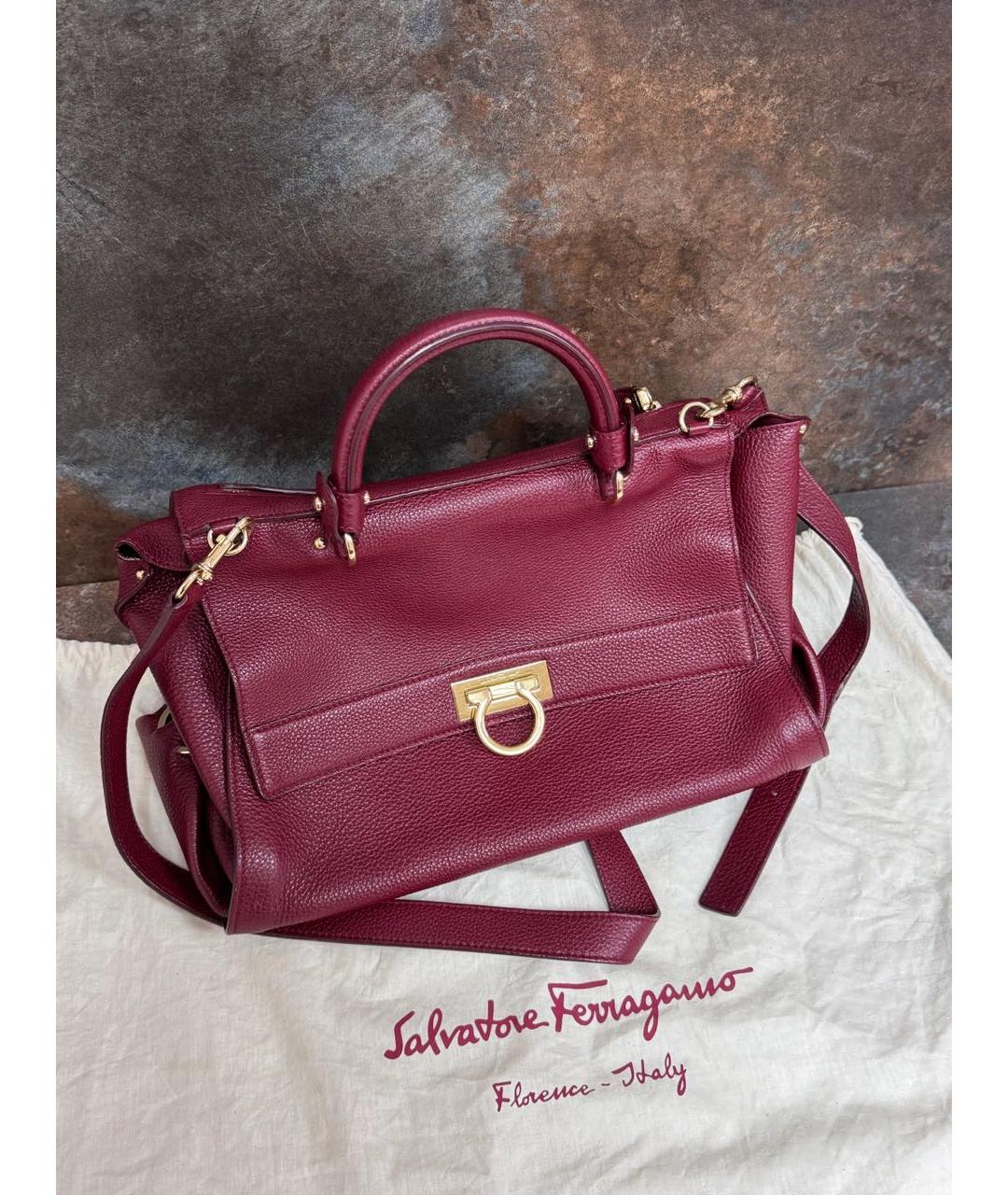 FERRAGAMO Бордовая кожаная сумка с короткими ручками, фото 5