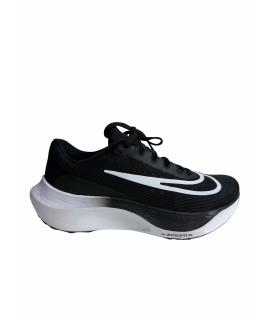 NIKE Кроссовки