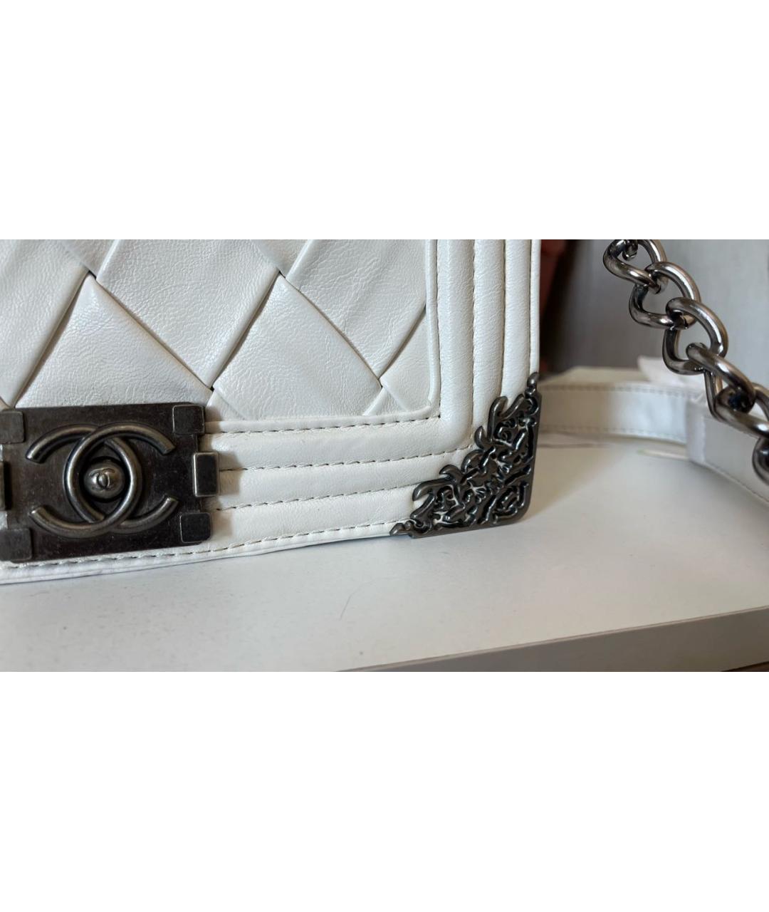 CHANEL Белая кожаная сумка через плечо, фото 4