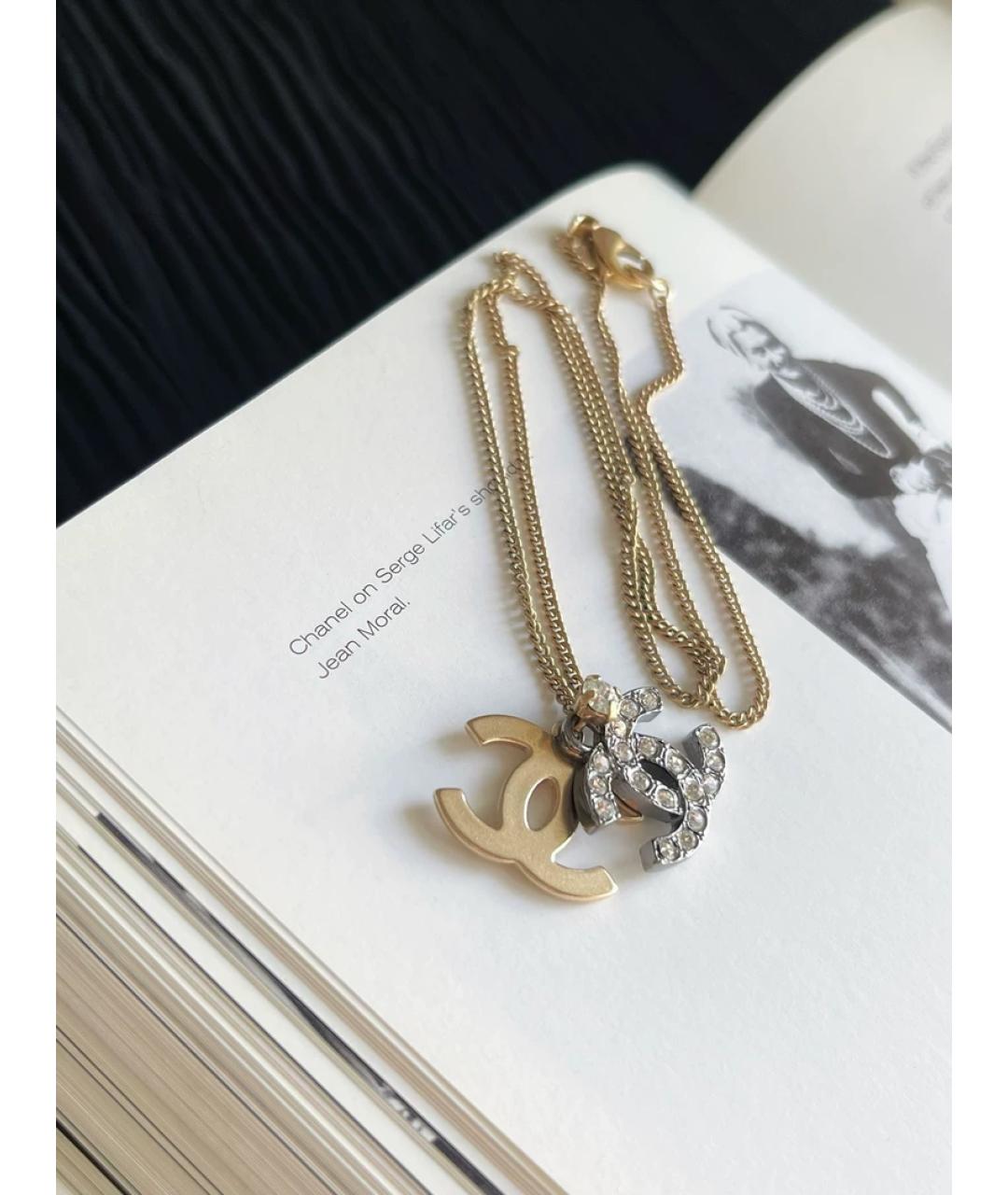 CHANEL Золотая металлическая подвеска, фото 4