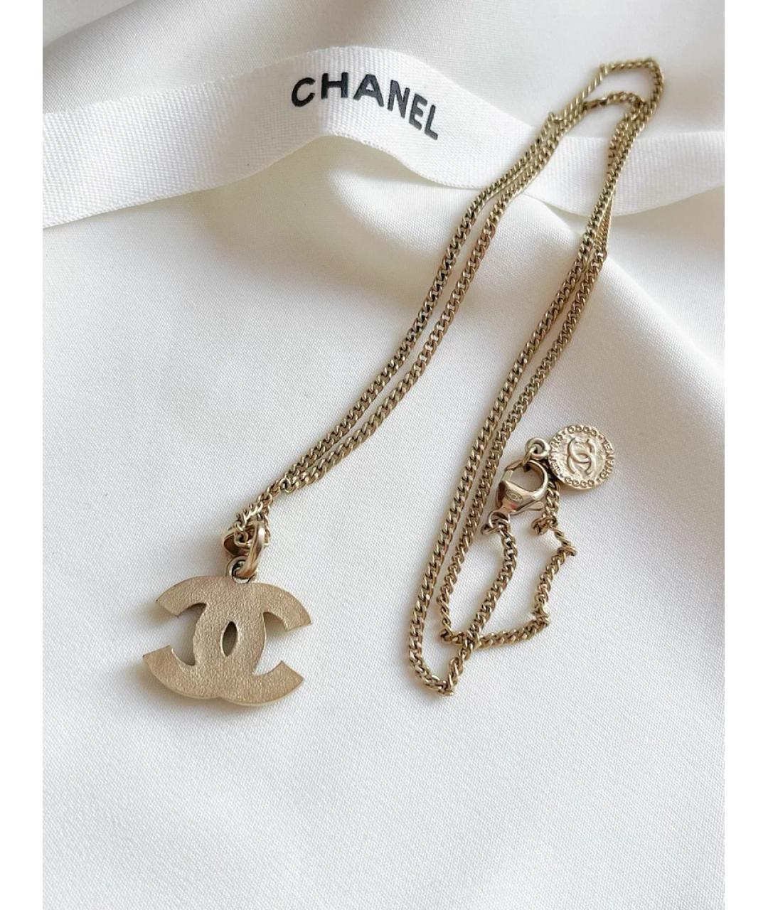 CHANEL Коричневая металлическая подвеска, фото 4