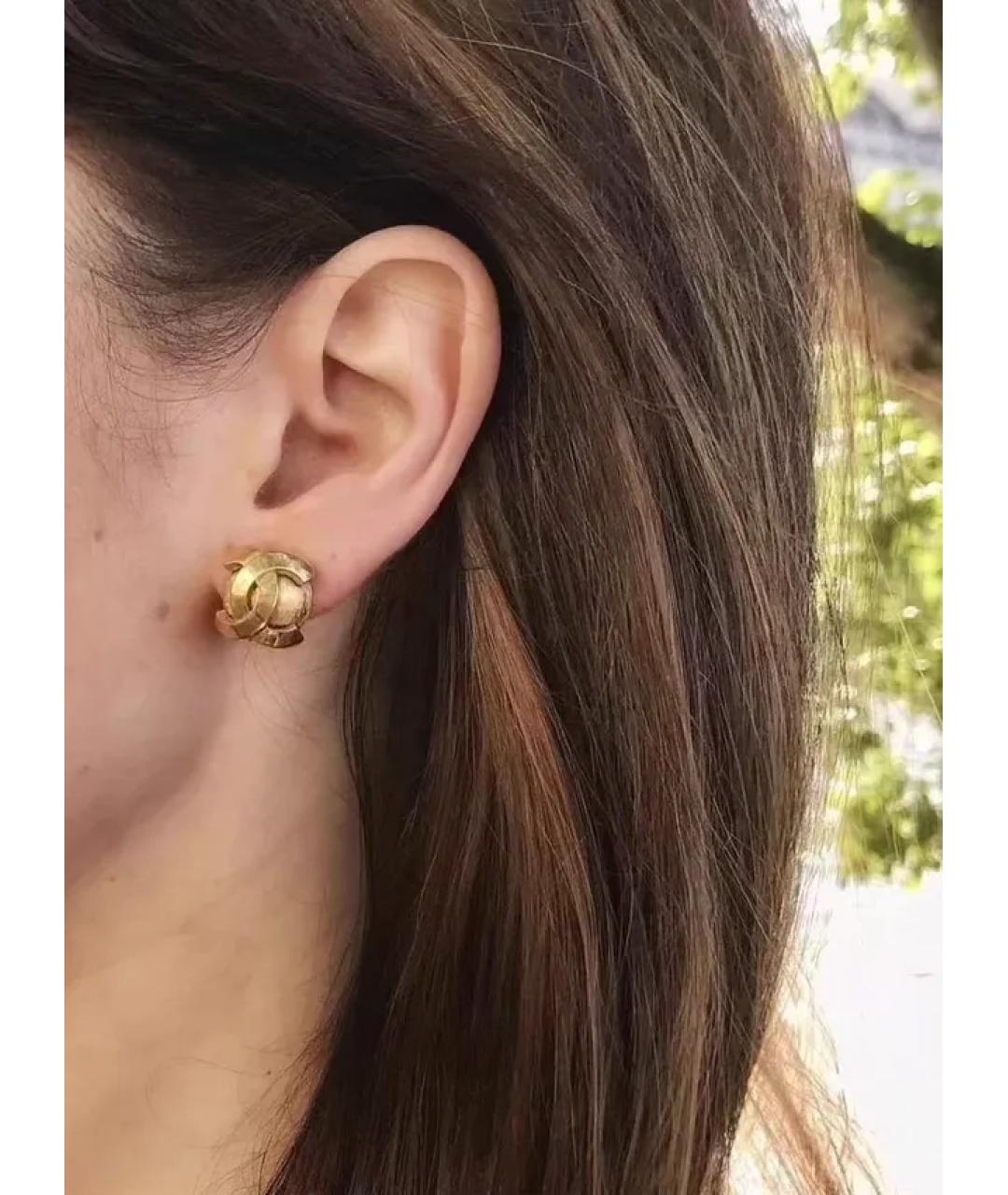 CHANEL Золотые металлические серьги, фото 5