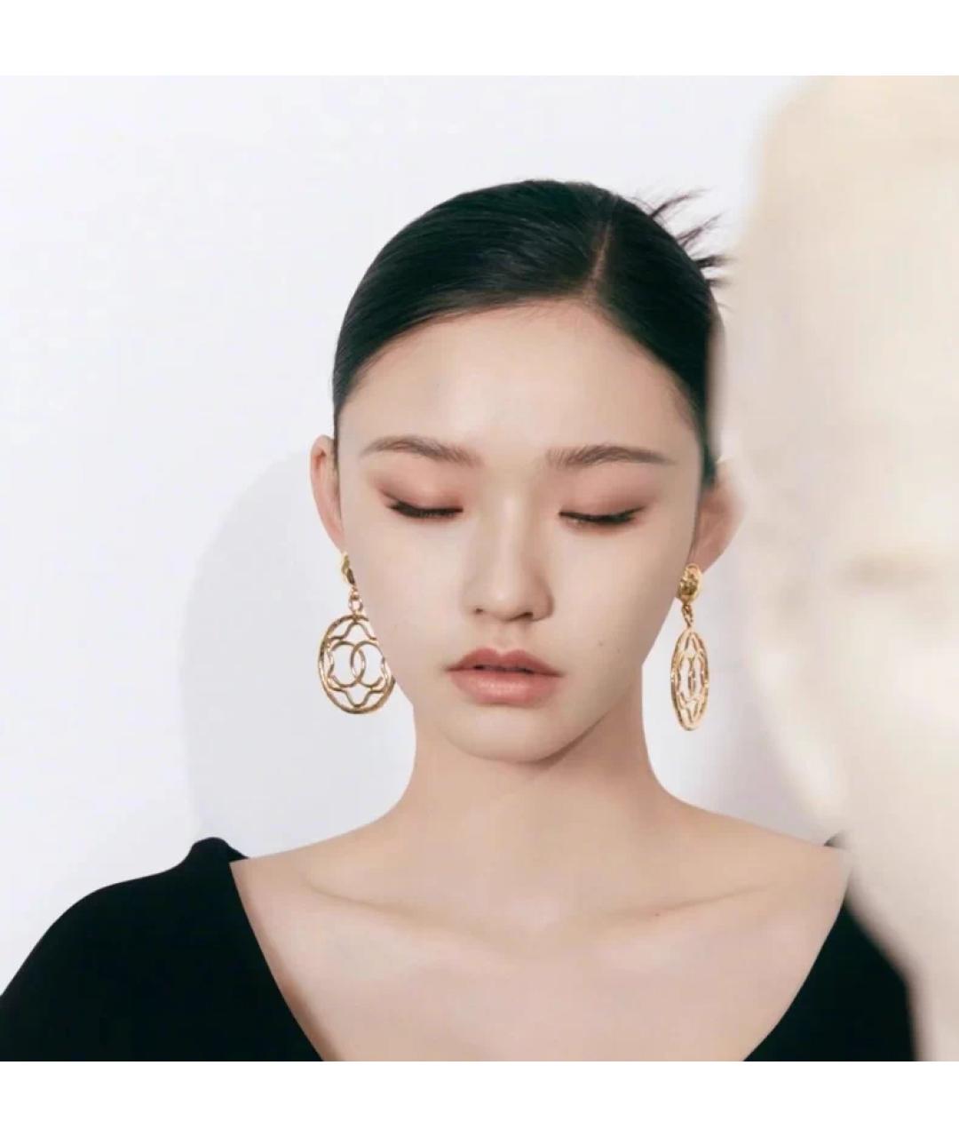 CHANEL Золотые металлические серьги, фото 3