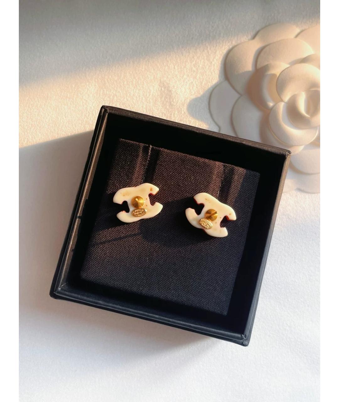 CHANEL Белые серьги, фото 4