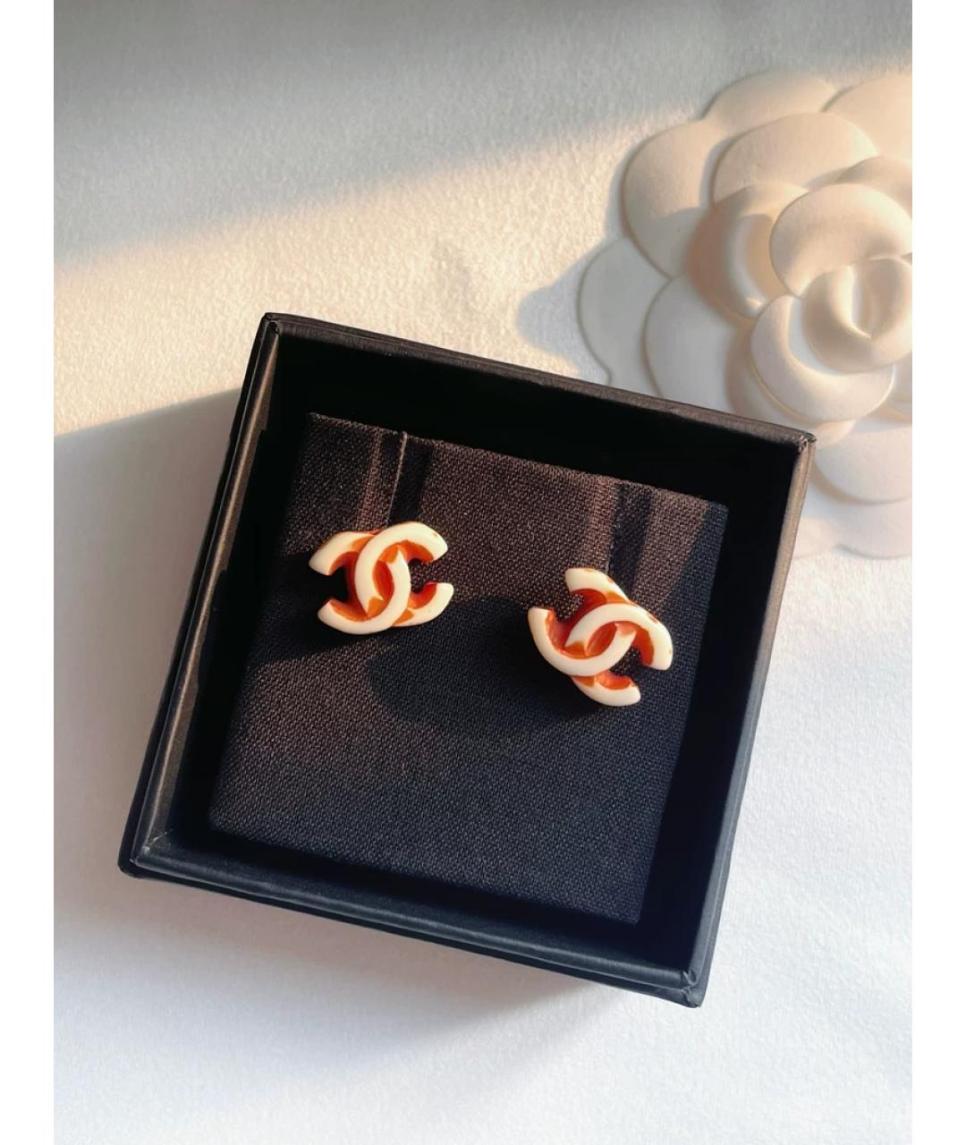 CHANEL Белые серьги, фото 3