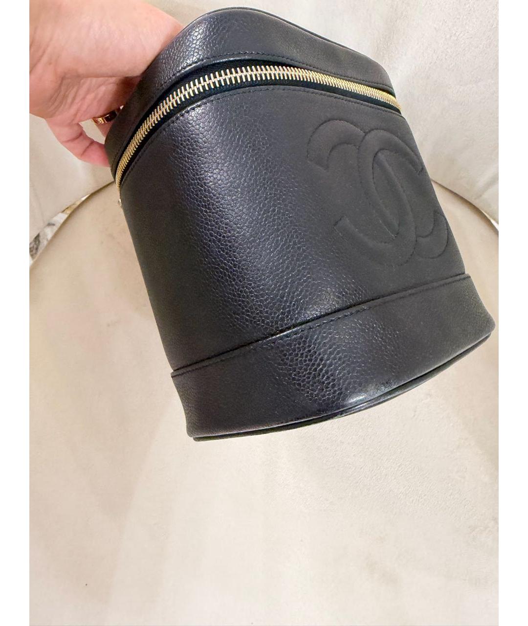 CHANEL Черная кожаная сумка с короткими ручками, фото 3