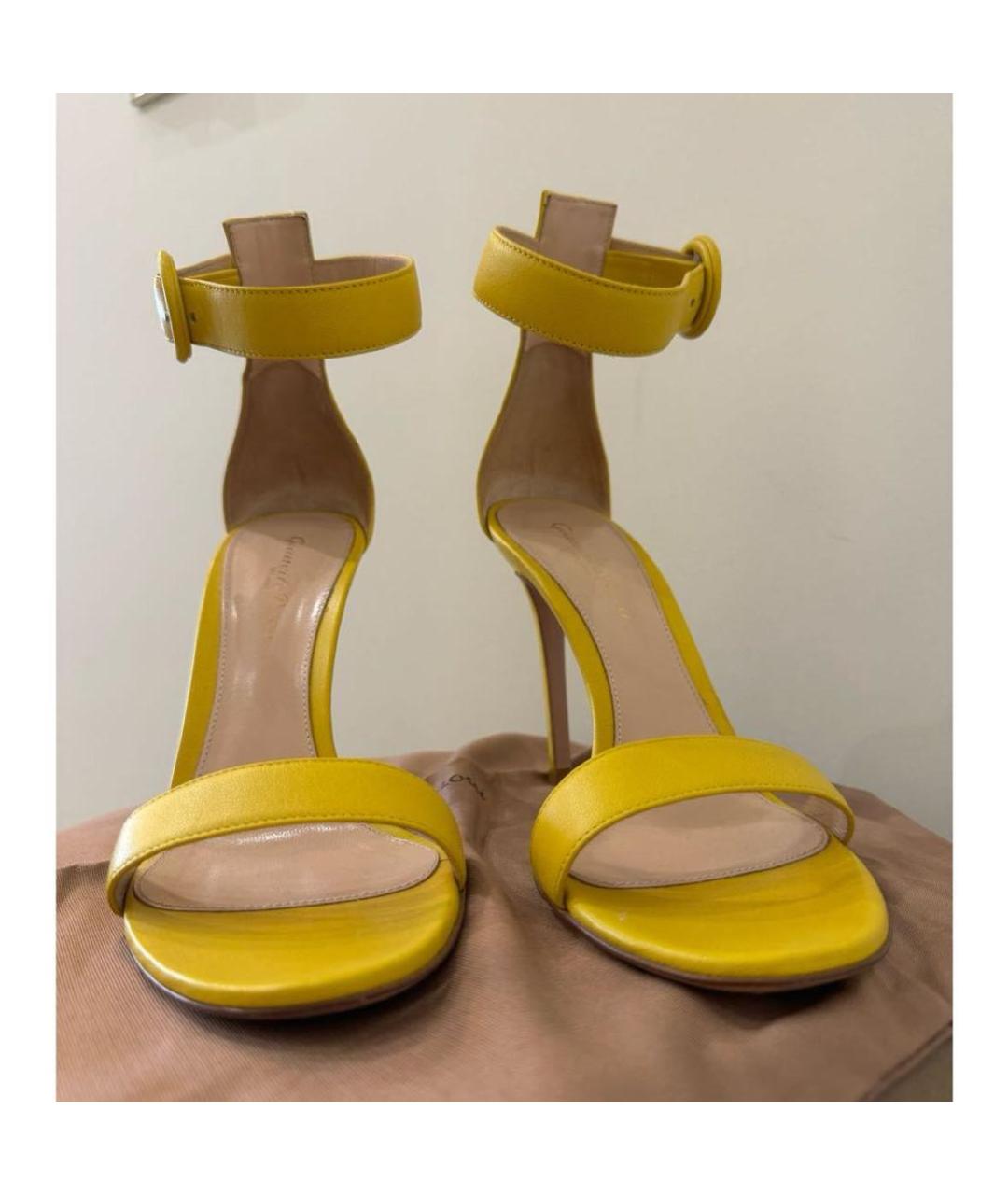 GIANVITO ROSSI Желтые босоножки, фото 2