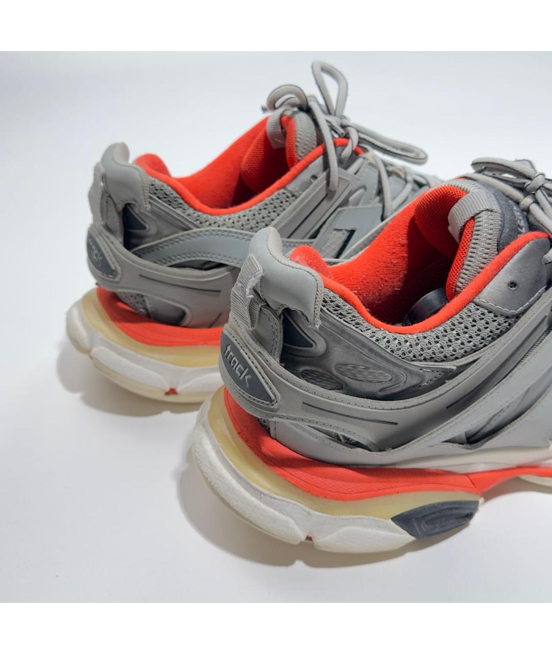 BALENCIAGA Серые резиновые низкие кроссовки / кеды, фото 6