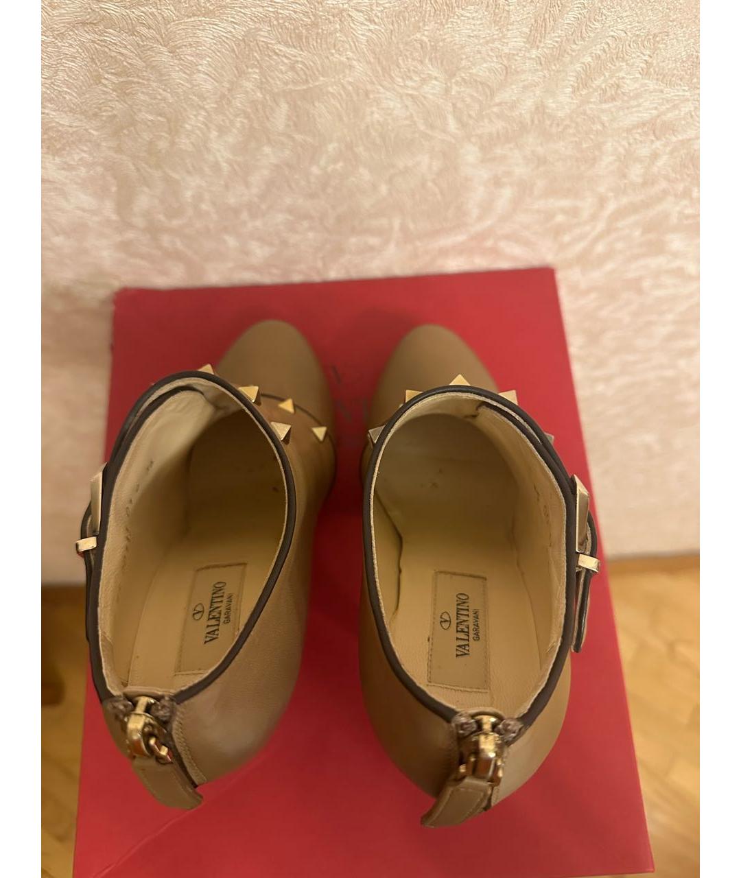 VALENTINO Бежевые кожаные ботильоны, фото 3