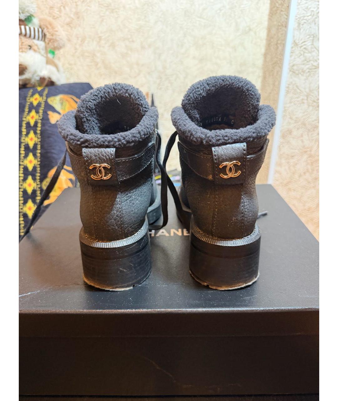 CHANEL Антрацитовые кожаные ботинки, фото 4