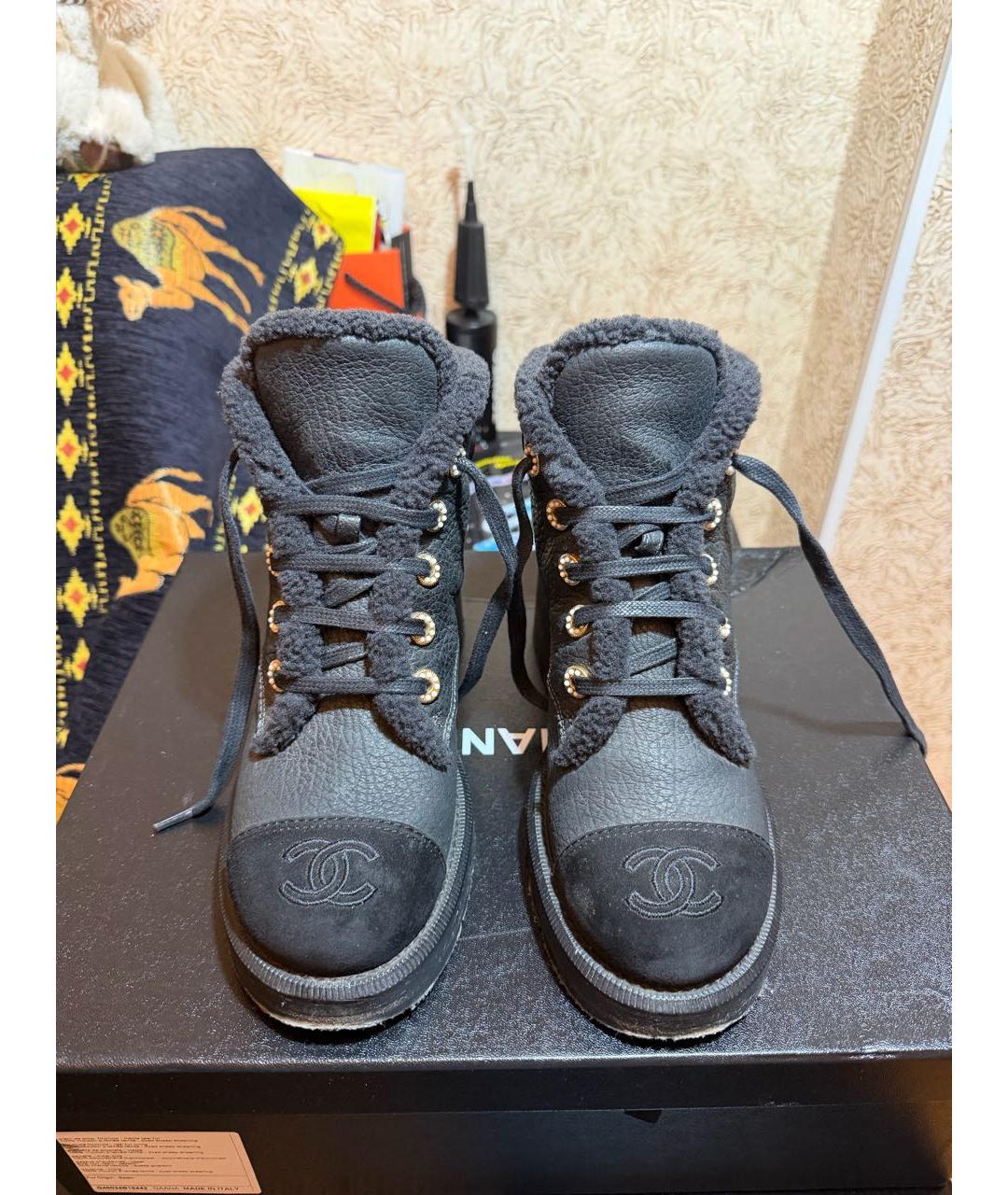 CHANEL Антрацитовые кожаные ботинки, фото 2