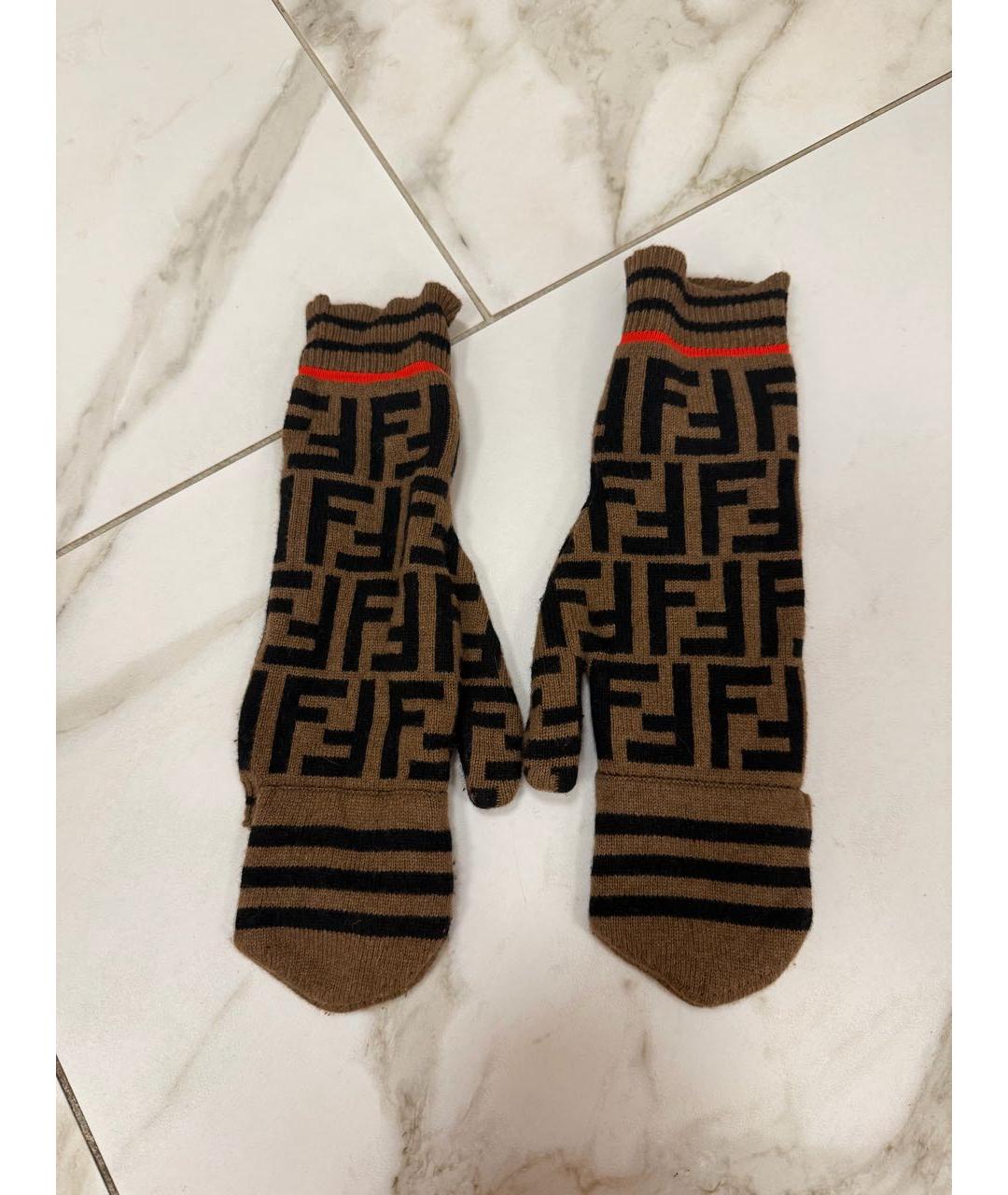 FENDI Коричневые шерстяные варежки, фото 7