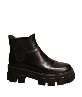 PRADA Ботинки