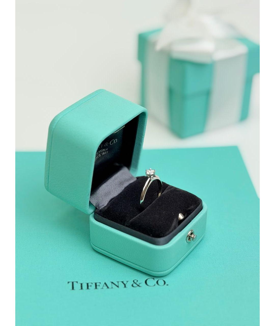 TIFFANY&CO Белое платиновое кольцо, фото 5