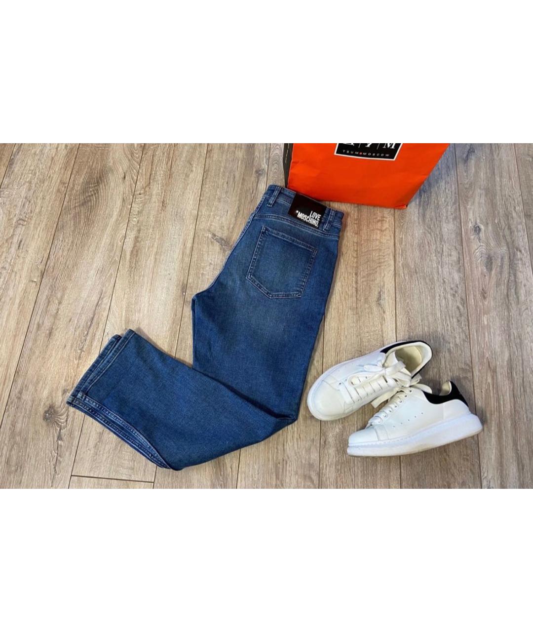 LOVE MOSCHINO Синие хлопко-полиэстеровые прямые джинсы, фото 6