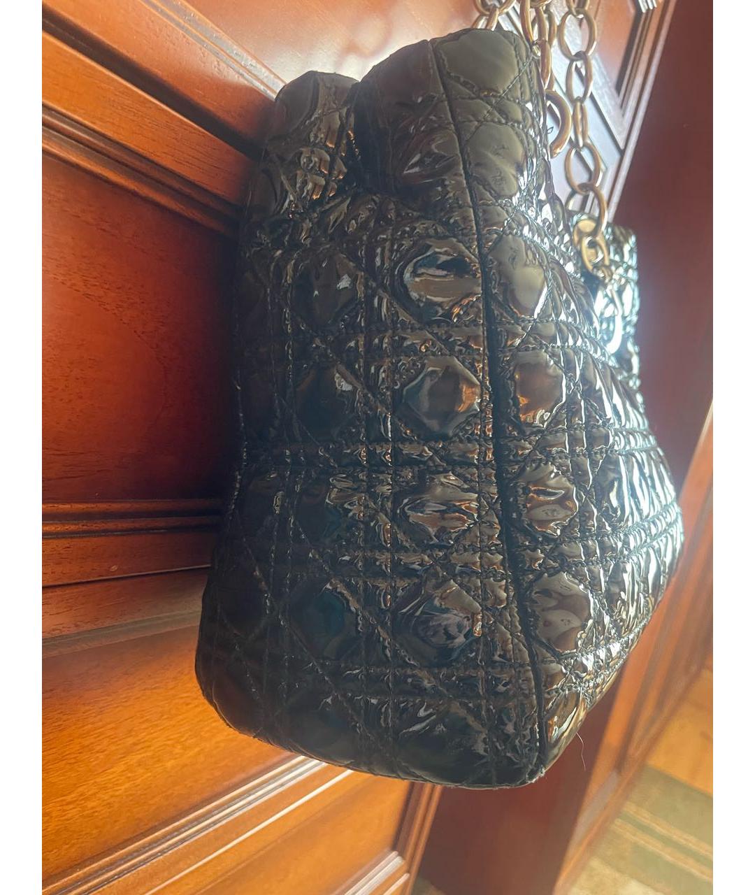 CHRISTIAN DIOR Черная сумка тоут из лакированной кожи, фото 2