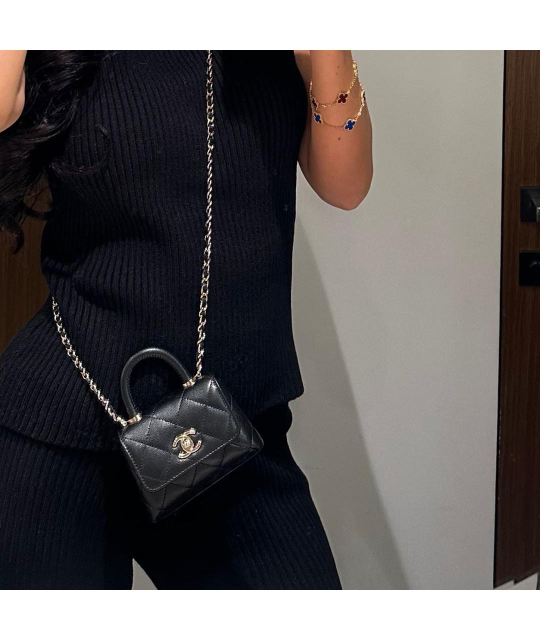 CHANEL Черная кожаная сумка с короткими ручками, фото 5