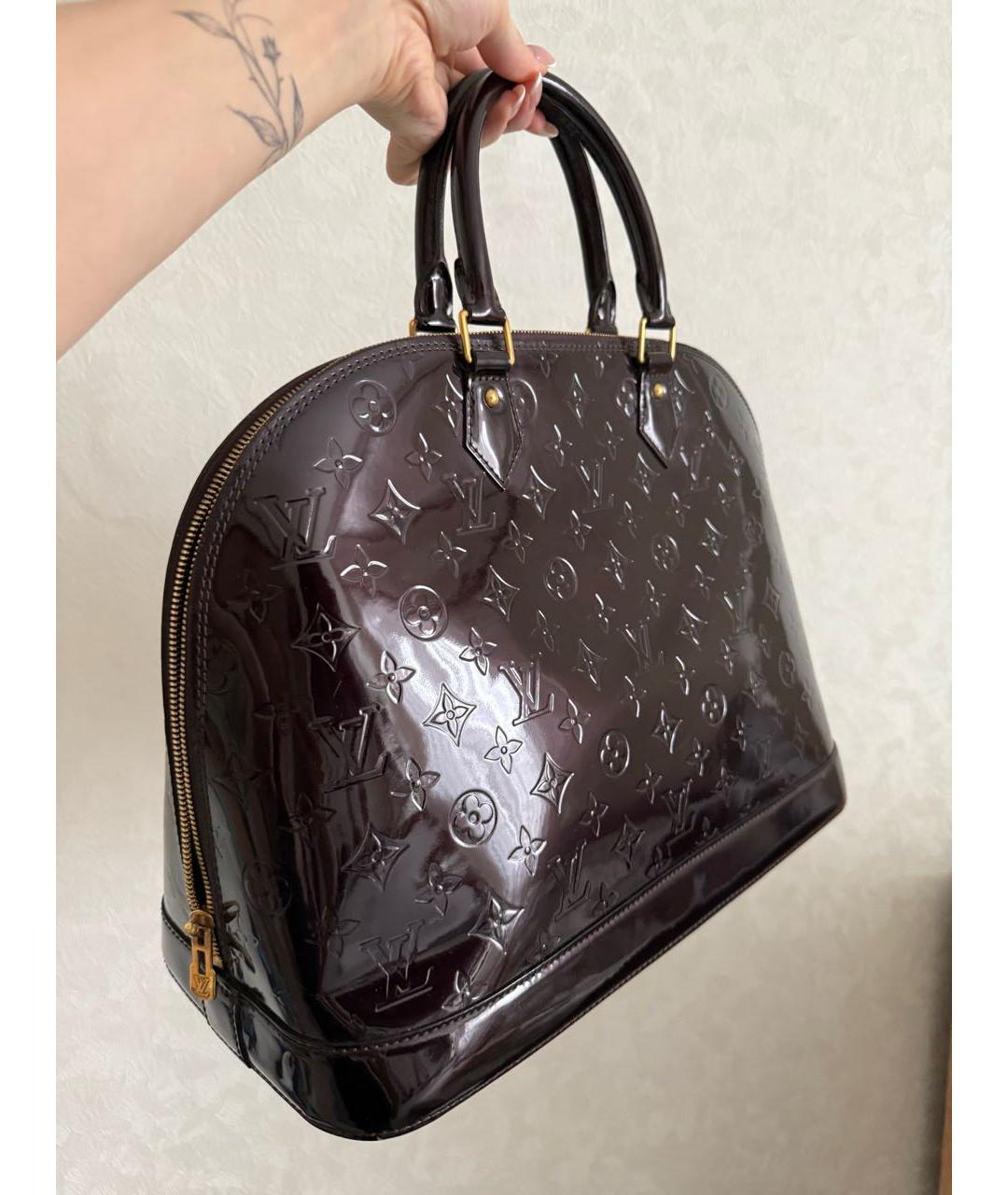 LOUIS VUITTON Бордовая сумка с короткими ручками из лакированной кожи, фото 2