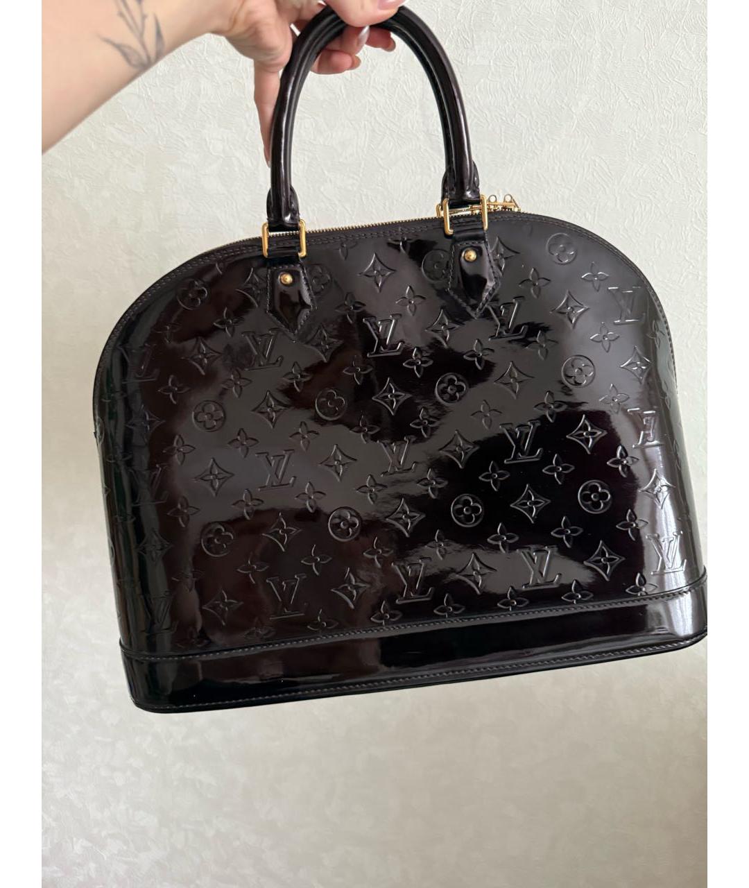 LOUIS VUITTON Бордовая сумка с короткими ручками из лакированной кожи, фото 3